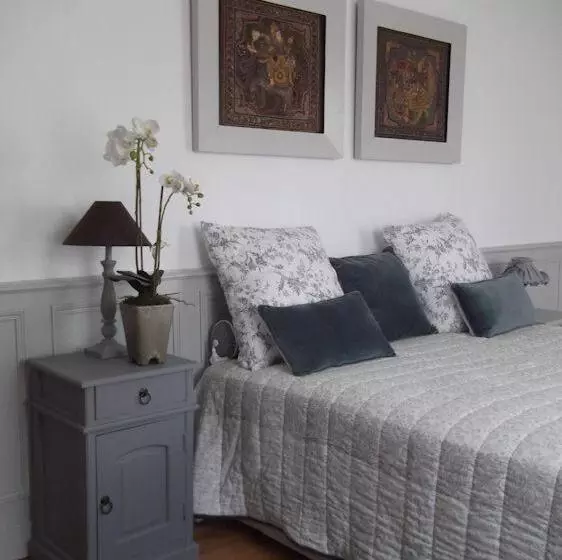 ベッドアンドブレックファースト La Tonnelle Fleurie Chambres D Hôtes