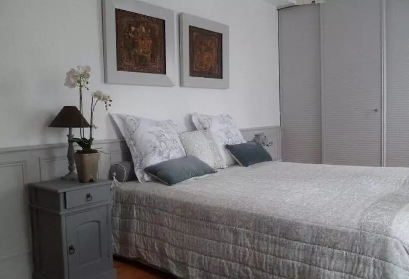 ベッドアンドブレックファースト La Tonnelle Fleurie Chambres D Hôtes
