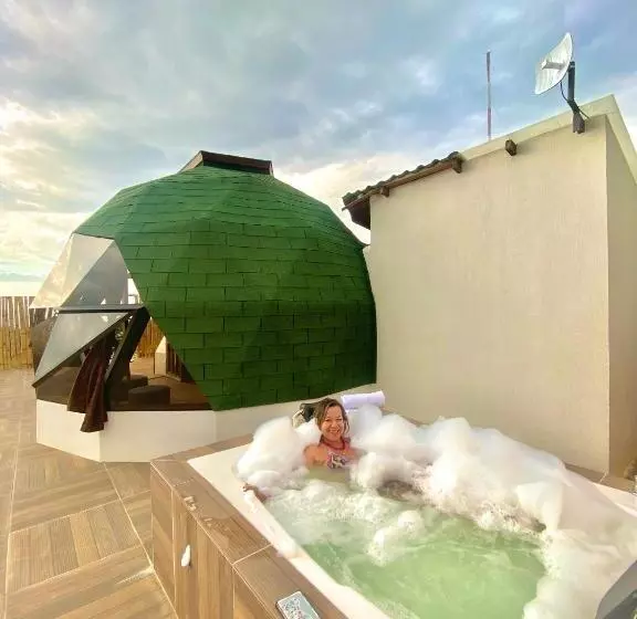 ホテル Glamping Monteverde San Gil
