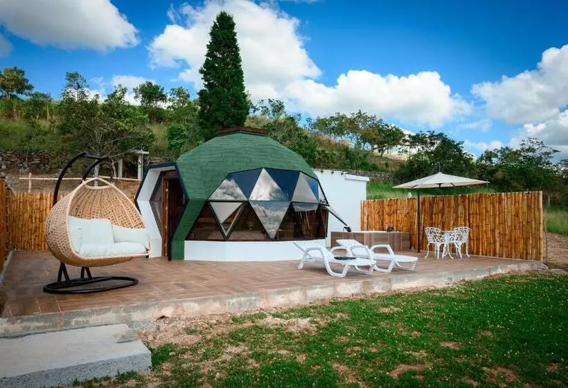 ホテル Glamping Monteverde San Gil