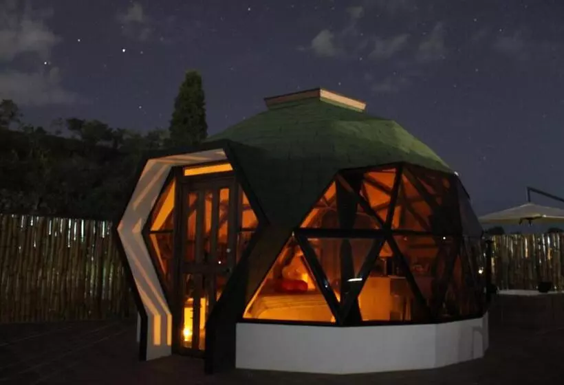 ホテル Glamping Monteverde San Gil