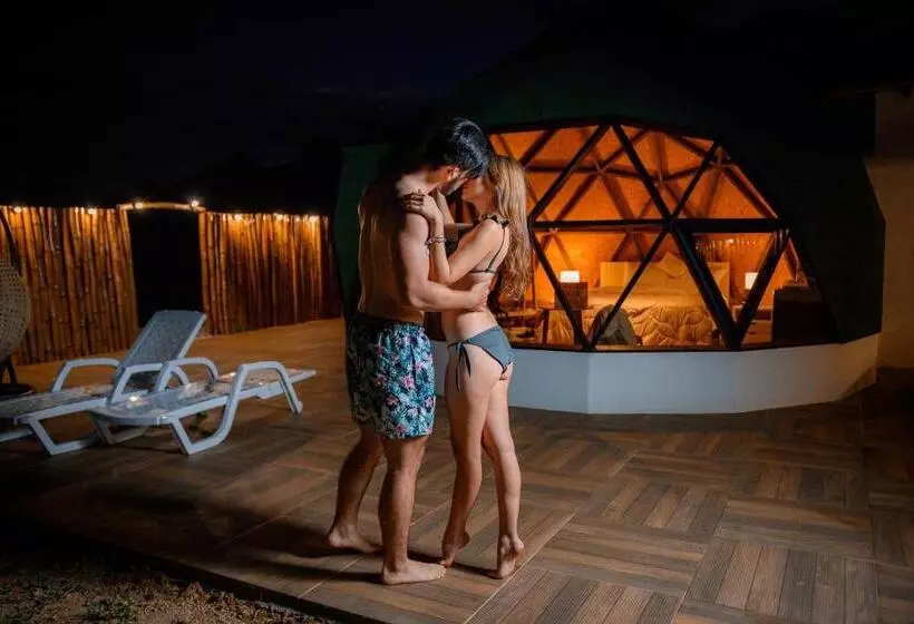 ホテル Glamping Monteverde San Gil