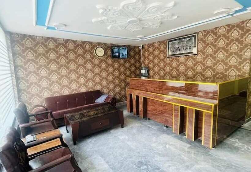 هتل New Royal Palace