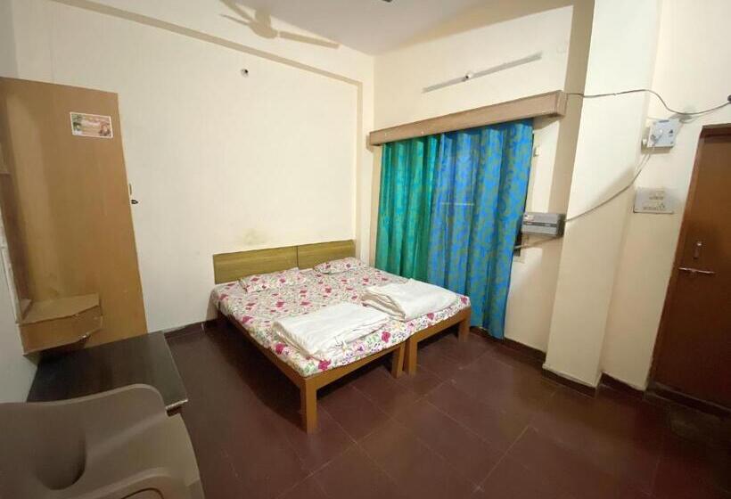 בית מלון כפרי Pitambra Vishranti Grah