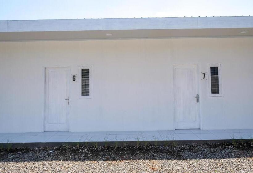 בית מלון כפרי Reddoorz Near Tugu Kartasura