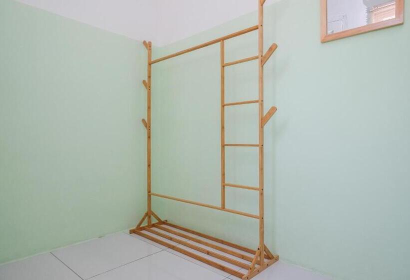 בית מלון כפרי Reddoorz Near Tugu Kartasura