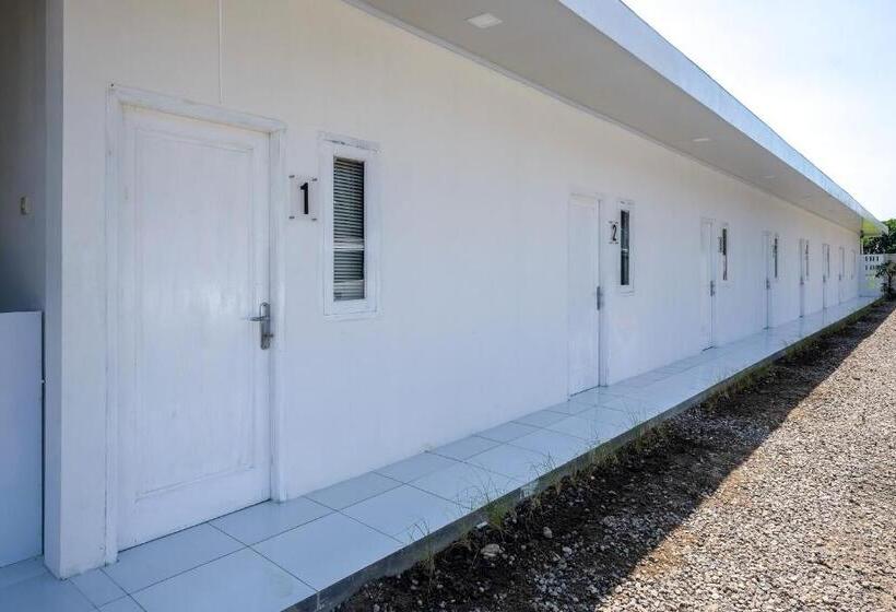 בית מלון כפרי Reddoorz Near Tugu Kartasura