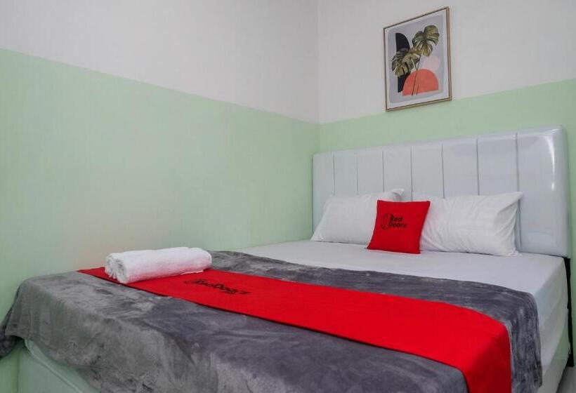 בית מלון כפרי Reddoorz Near Tugu Kartasura