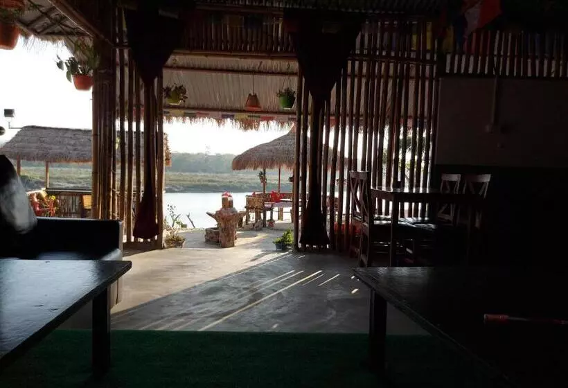 پانسیون Bamby Chilling House   Feel The Nature
