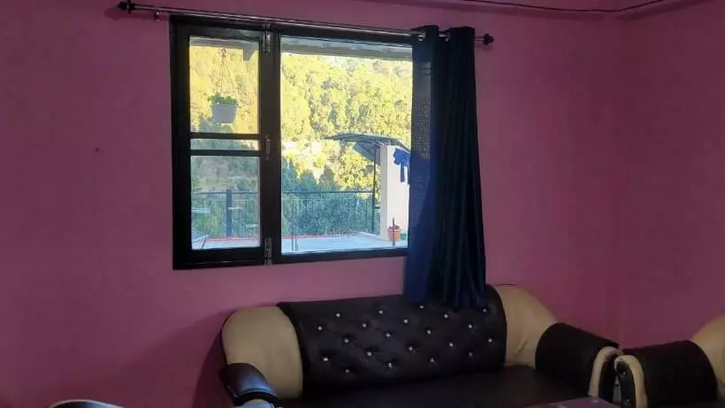 ペンション Parwati Home Stay