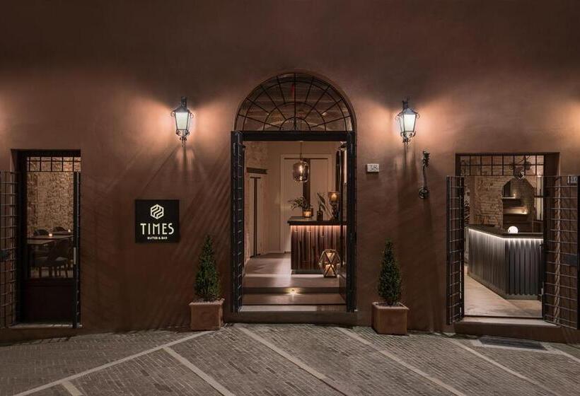 Pension (Hôtel basse catégorie) Times Suites