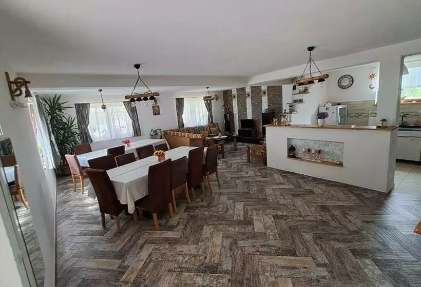 Pensione Vis împlinit