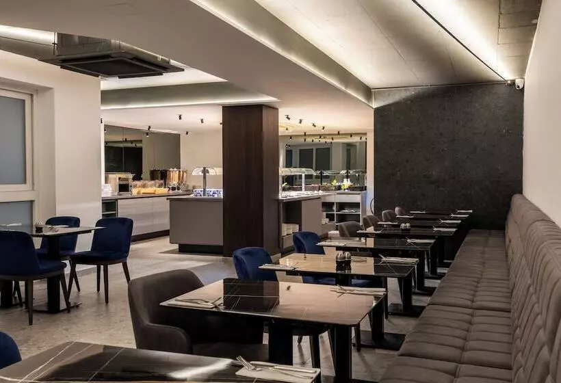 Alavits Hotel By St Hotels