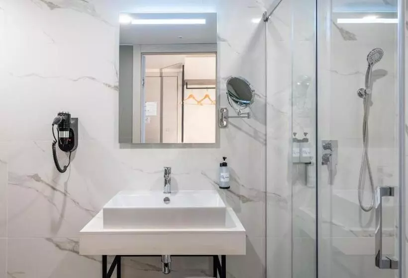 Alavits Hotel By St Hotels