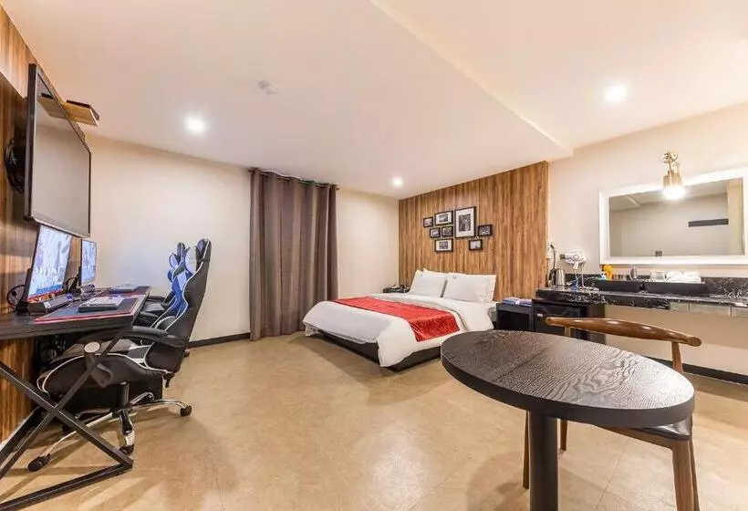 Boutique Hotel Xym
