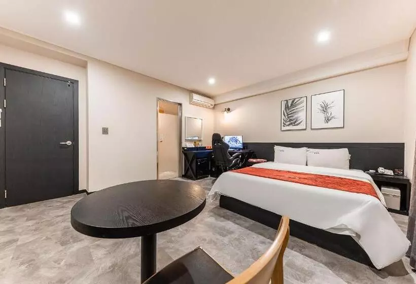 Boutique Hotel Xym