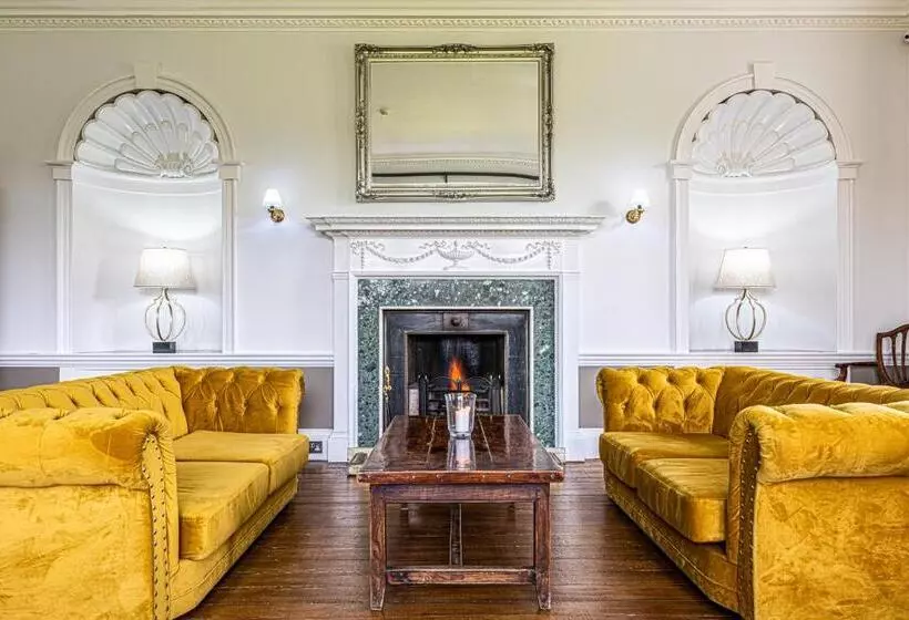 هتل Holbrook Manor & Spa