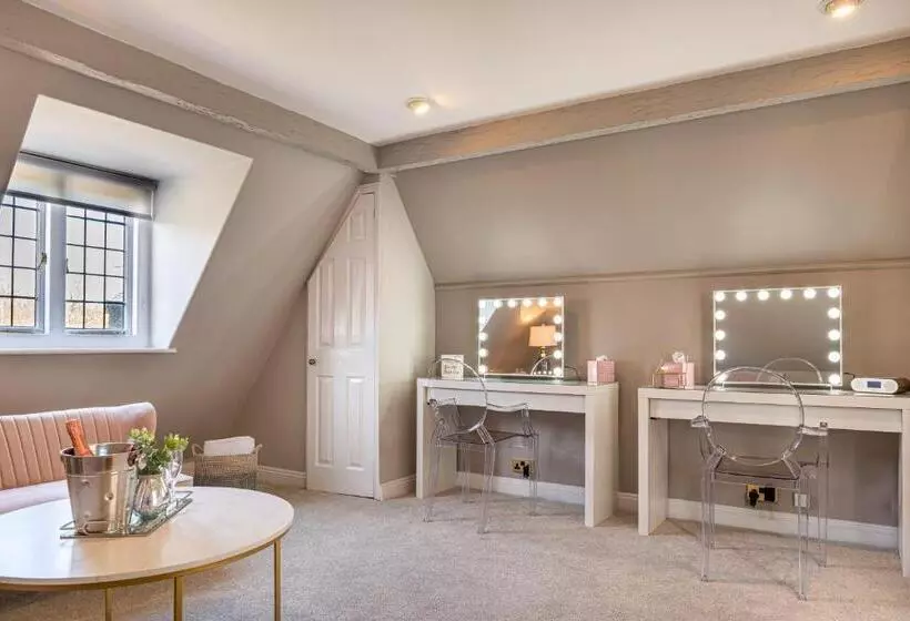 هتل Holbrook Manor & Spa