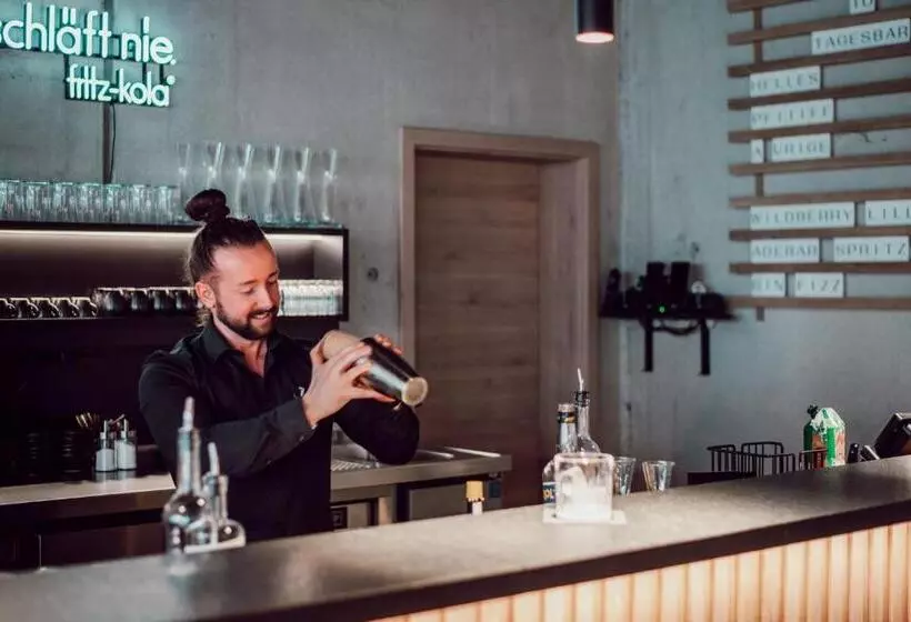 Hotelli Adebar Stadt