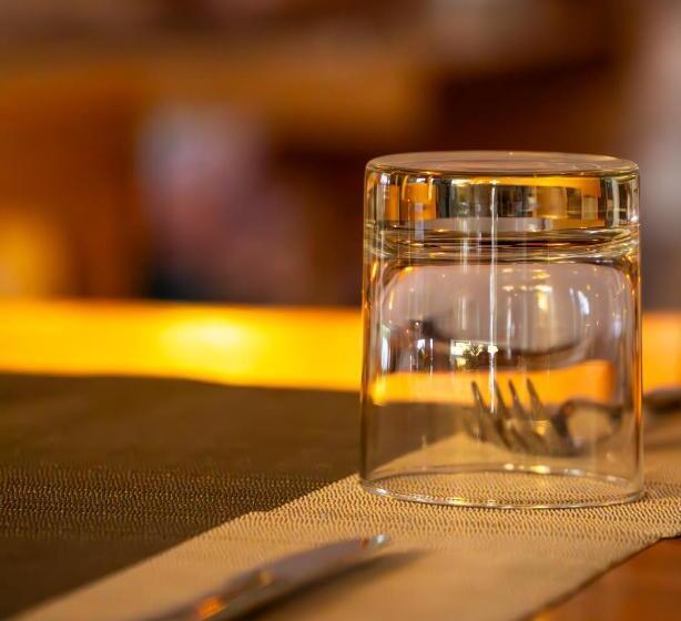 هتل Ahola Thoddoo, Maldives