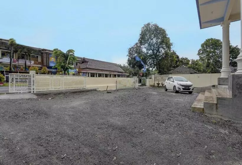 Hotelli Oyo 91997 Ed Smk Models Syariah