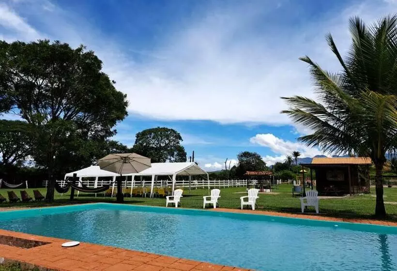 هتل Rancho Sofia