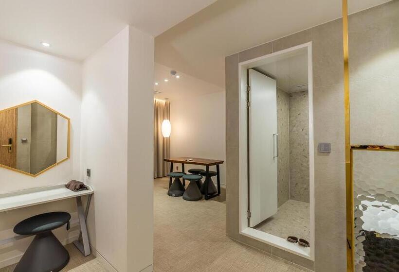 Отель The Grang Seogwipo