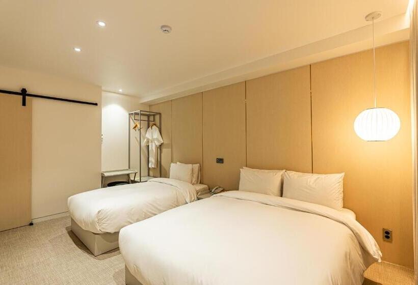 Отель The Grang Seogwipo