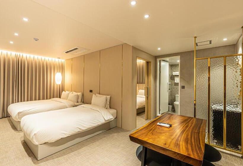 Отель The Grang Seogwipo