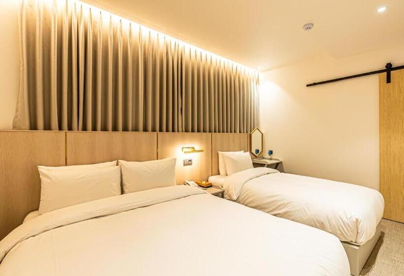 Отель The Grang Seogwipo