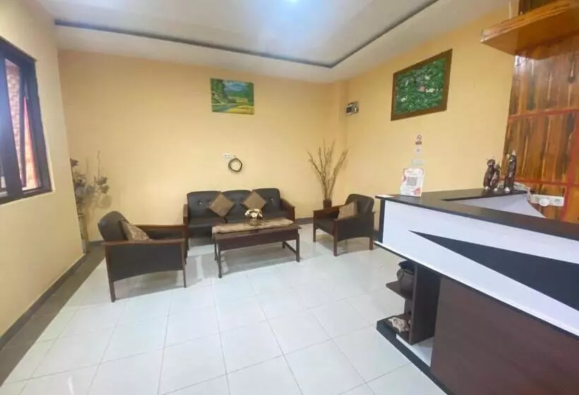 ホテル Villa Matano Sorowako 2 Redpartner