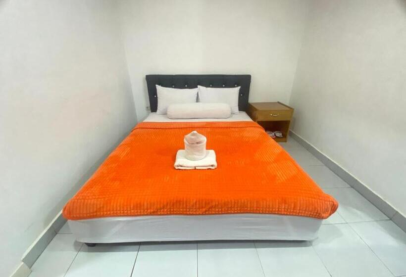 Отель Villa Matano Sorowako 2 Redpartner