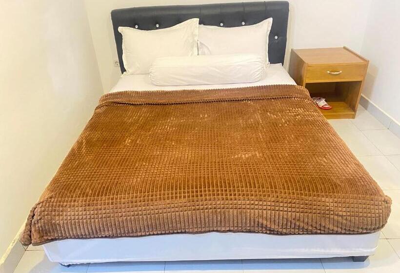 Отель Villa Matano Sorowako 2 Redpartner