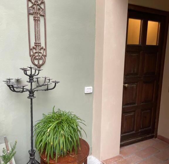 پانسیون Borgogna 14