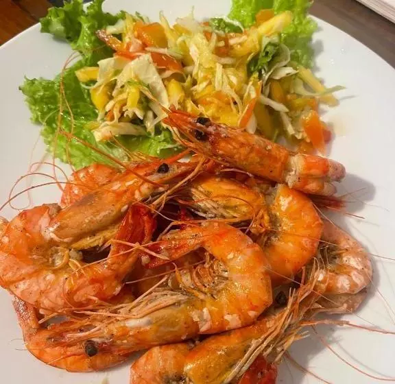 پانسیون Star Canal Cottage