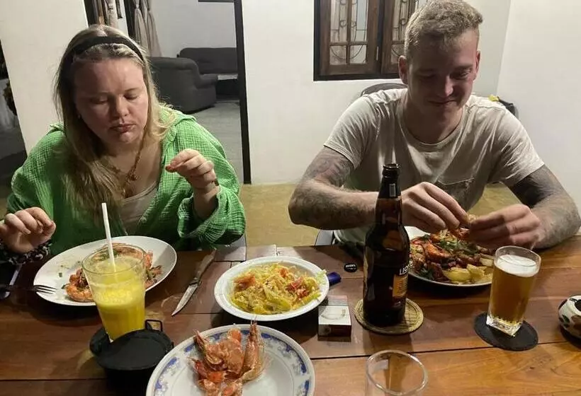 پانسیون Star Canal Cottage