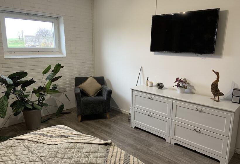 Bed and Breakfast Abonnera Alingsgård För Upp Till 14 Personer   Kök Finns  Spabad Inomhus   Padel   Gym   Biljard Ing