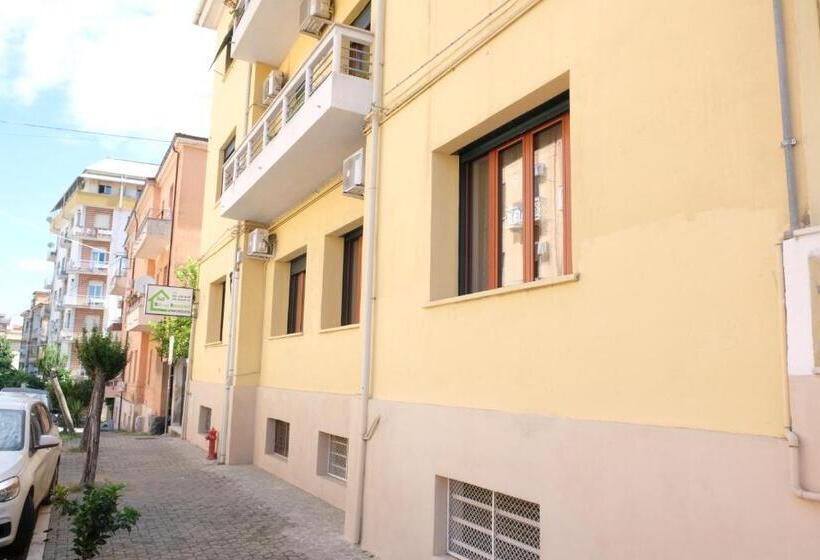 B&b Annunziata Nel Centro Di Cosenza,vicino All Ospedale Civile Dell Annunziata E Alla Clinica Sca