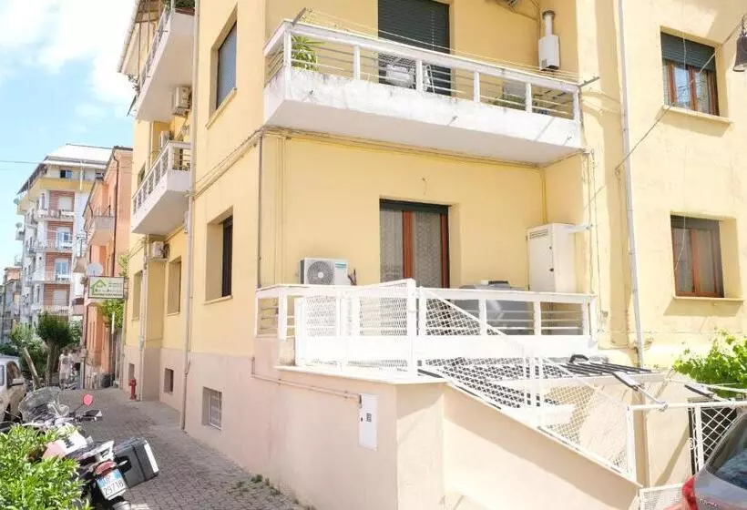 B&b Annunziata  Nel Centro Di Cosenza,vicino All  Ospedale Civile Dell Annunziata E Alla Clinica Sca