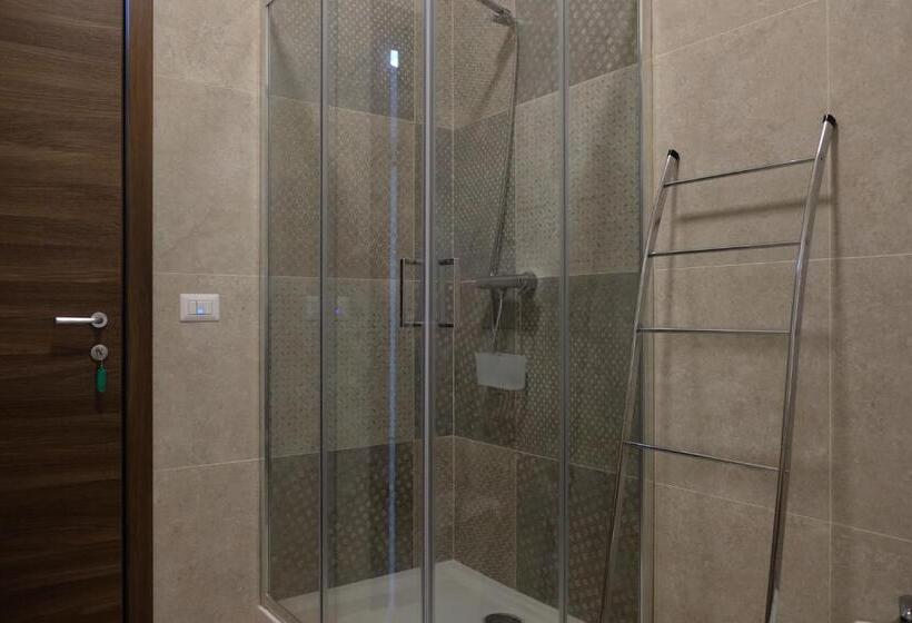 B&b Annunziata Nel Centro Di Cosenza,vicino All Ospedale Civile Dell Annunziata E Alla Clinica Sca