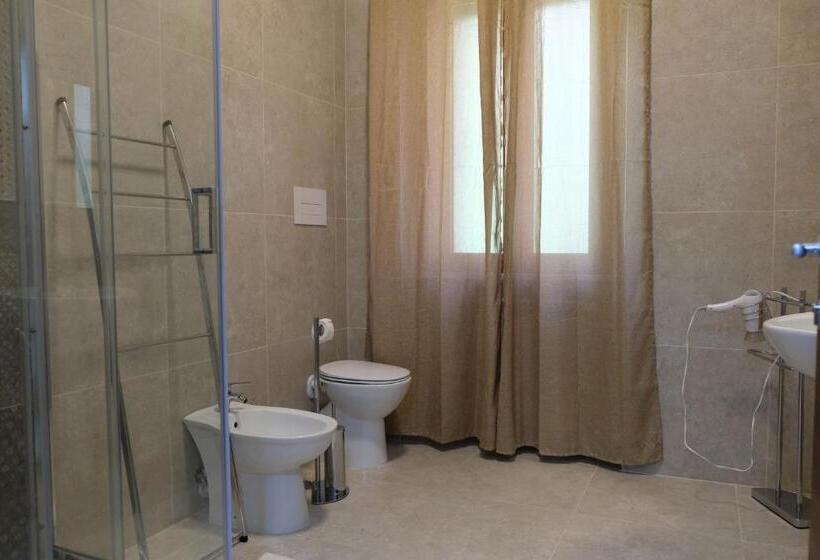 B&b Annunziata Nel Centro Di Cosenza,vicino All Ospedale Civile Dell Annunziata E Alla Clinica Sca