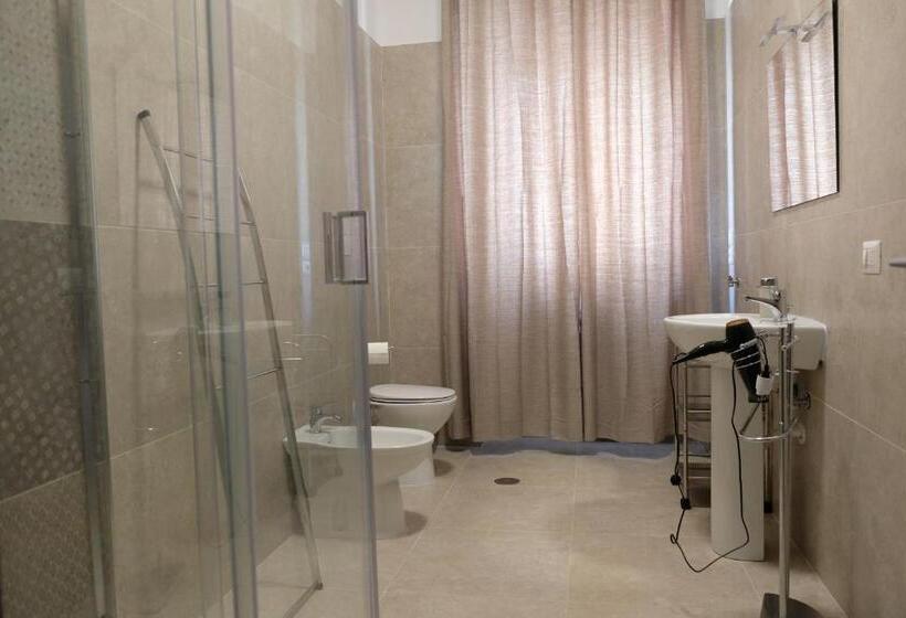 B&b Annunziata Nel Centro Di Cosenza,vicino All Ospedale Civile Dell Annunziata E Alla Clinica Sca