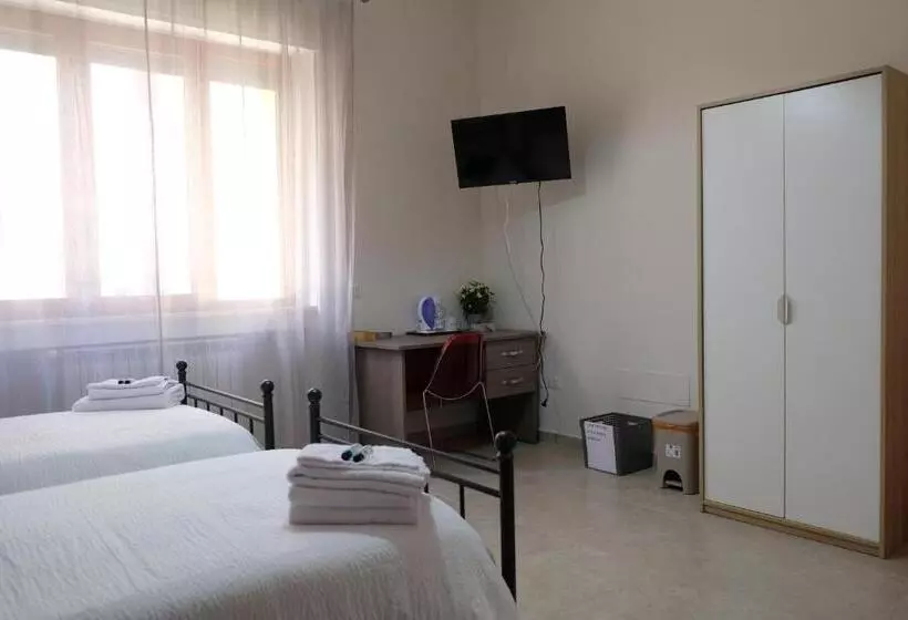 B&b Annunziata  Nel Centro Di Cosenza,vicino All  Ospedale Civile Dell Annunziata E Alla Clinica Sca