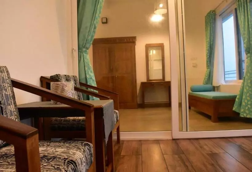 ベッドアンドブレックファースト Asthamaya Beach