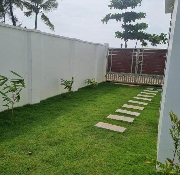 Bed and Breakfast Asthamaya Beach