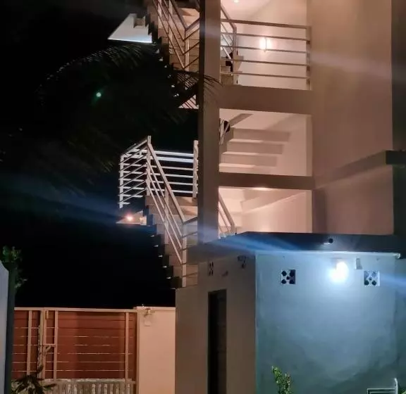 ベッドアンドブレックファースト Asthamaya Beach