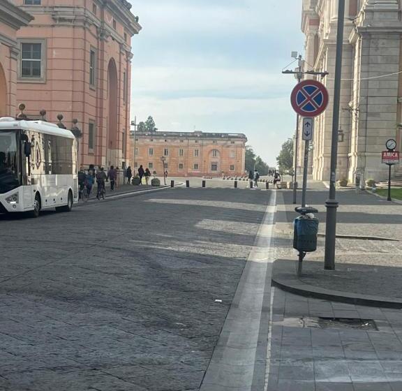 تختخواب و صبحانه Vanvitelli Home