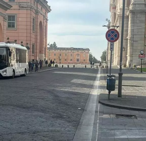 تختخواب و صبحانه Vanvitelli Home