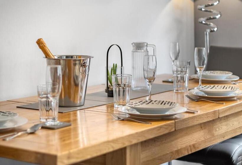 Great North Getaways   Newcastle Upon Tyne