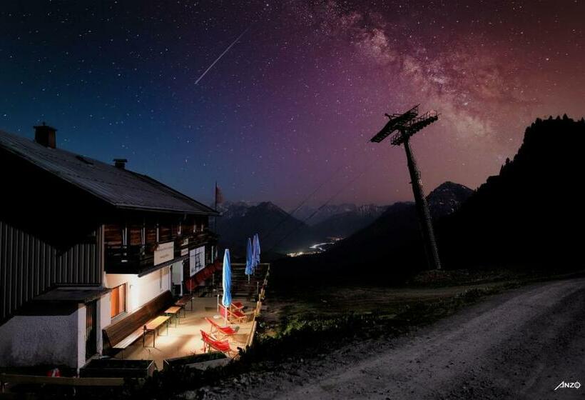 Отель Berggasthof Singerhütte In Höfen, Reutte